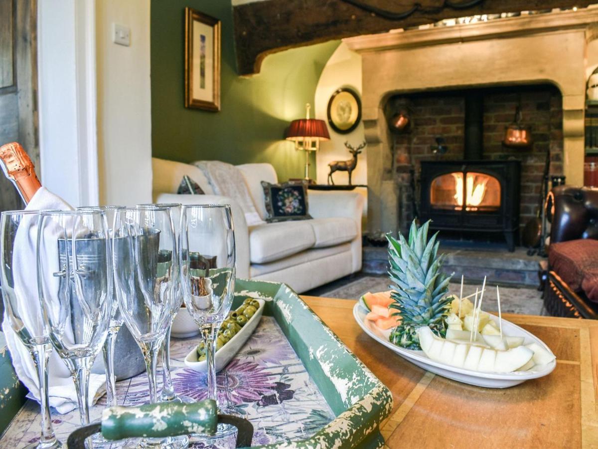 Lea Hall Farmhouse Tissington Bagian luar foto