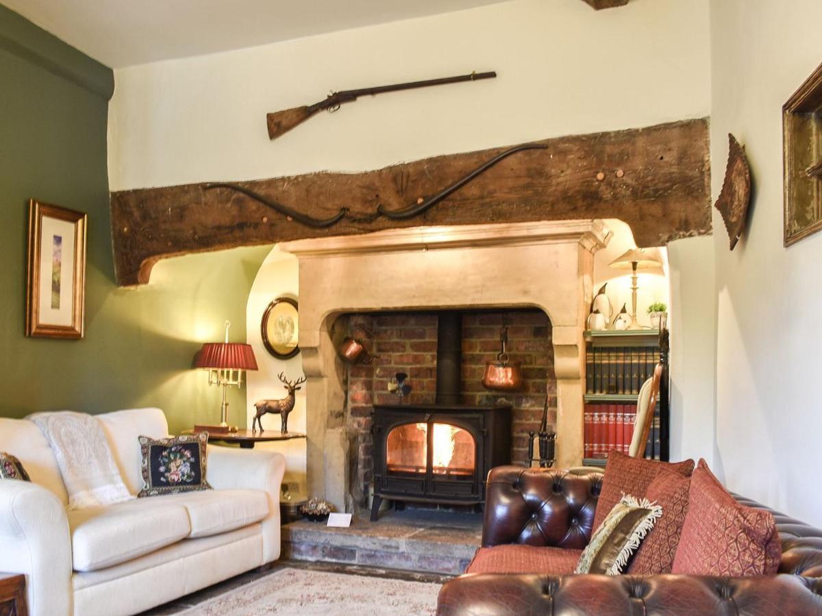 Lea Hall Farmhouse Tissington Bagian luar foto