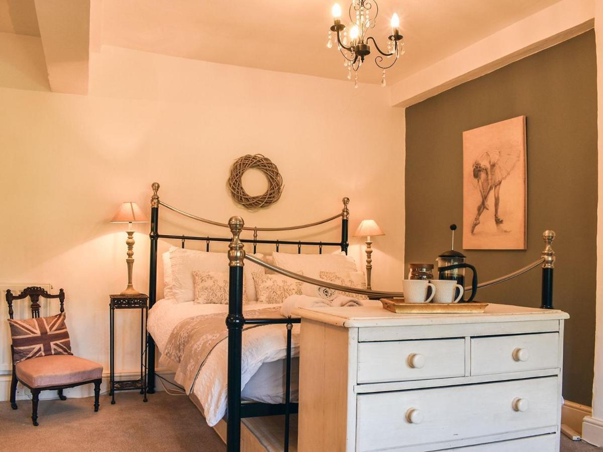Lea Hall Farmhouse Tissington Bagian luar foto