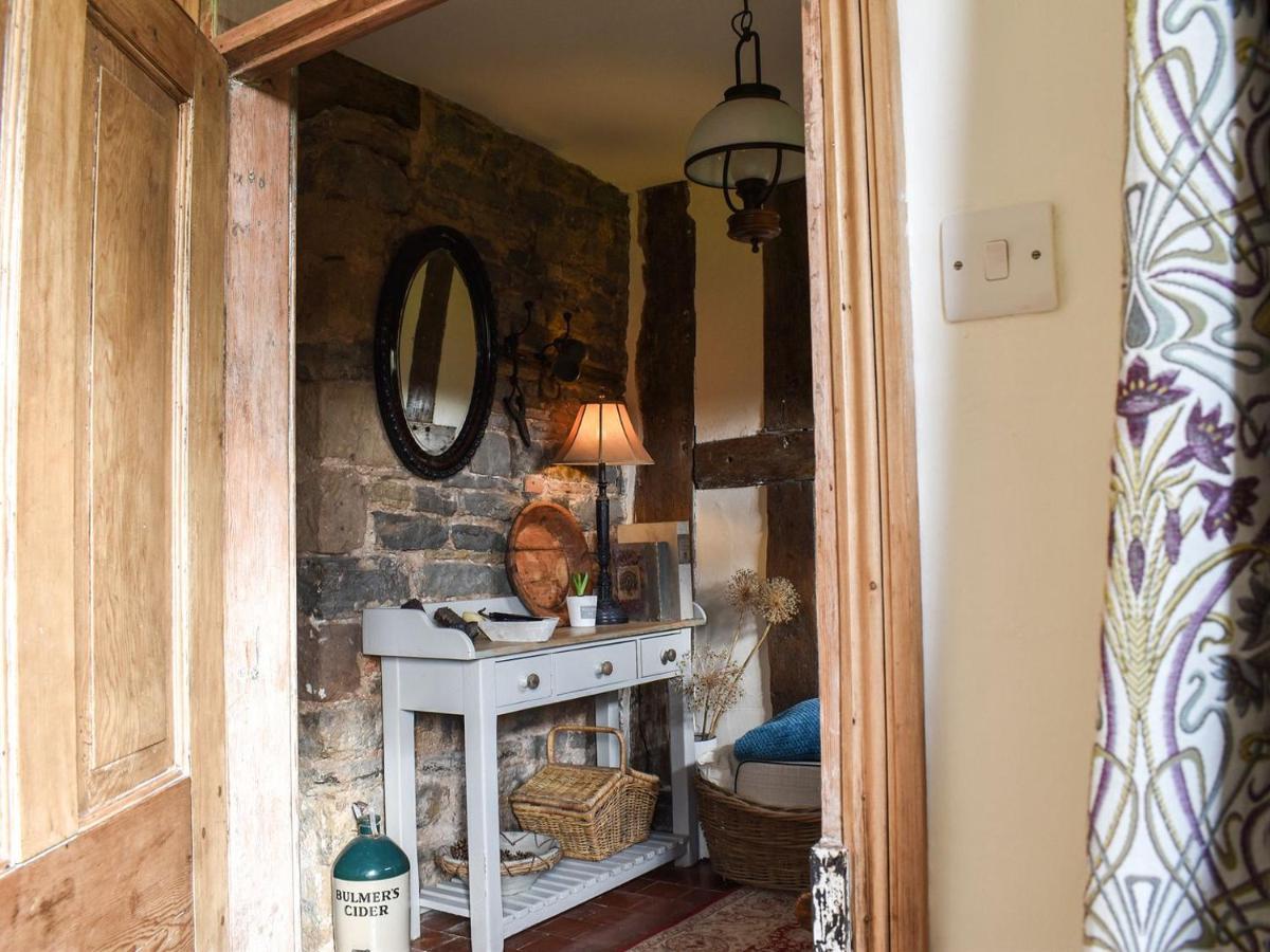 Lea Hall Farmhouse Tissington Bagian luar foto