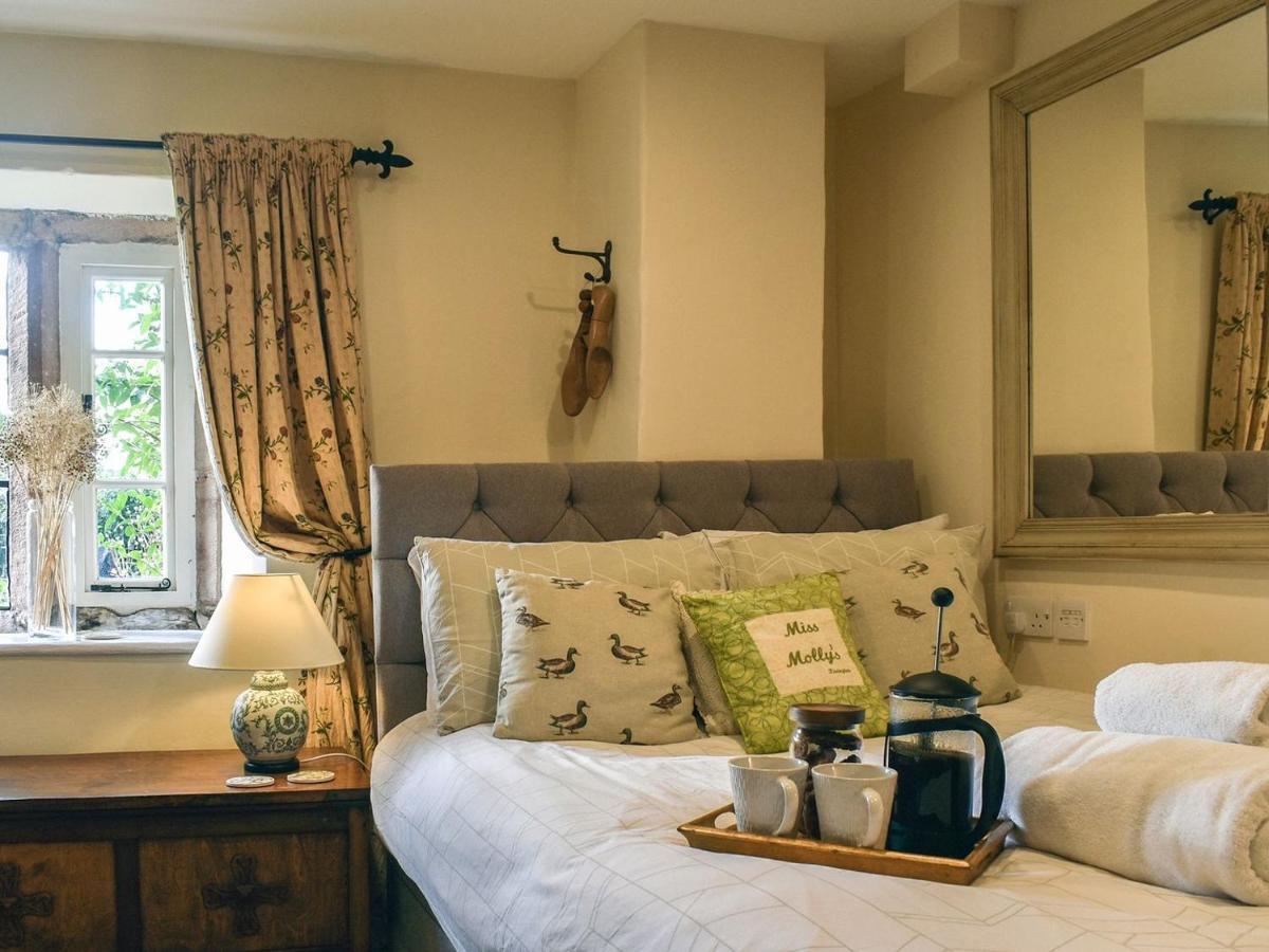 Lea Hall Farmhouse Tissington Bagian luar foto