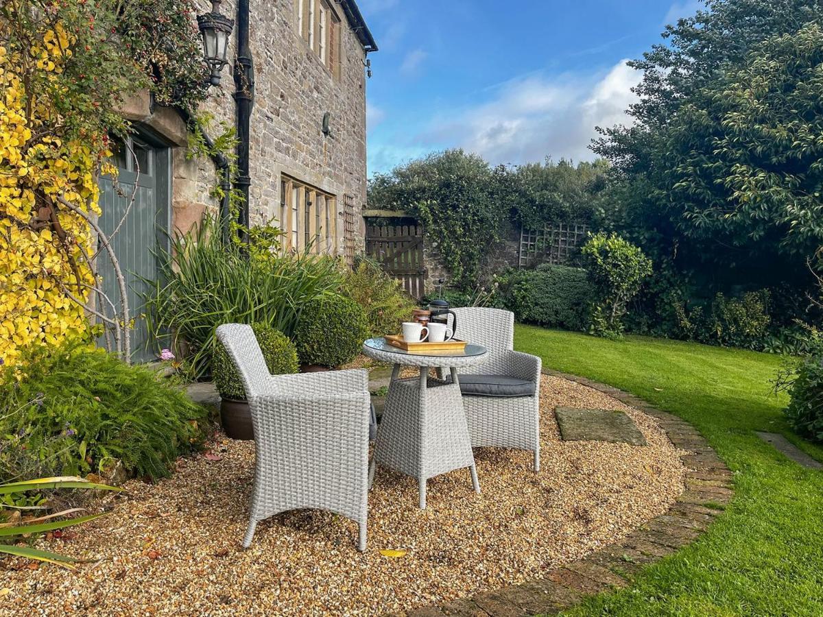 Lea Hall Farmhouse Tissington Bagian luar foto